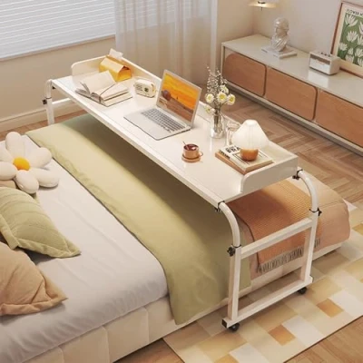 Imagen de GWWBD Mesa Ordenador con Ruedas,Mesa Cama Portatil para Comer En La Auxiliar Escritorio Ruedas Ajustable Y Giratoria 360(Color:Blanco+)