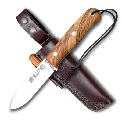 Imagen de Joker Cuchillo Deportivo de Caza Trampero CO113 P, Mango Madera Olivo, Funda Piel con pedernal, Hoja 10 cm Acero Sandvik 14c28n, Herramienta Pesca, Caza, Camping y Senderismo