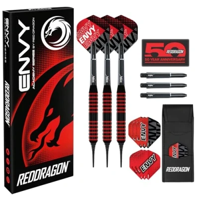 Imagen de RED DRAGON Envy Juego de dardos profesionales latón Softip 18 g, color negro y rojo con vuelos, ejes (tallos) cartera