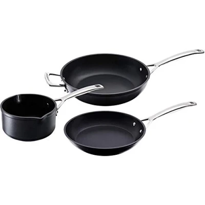 Imagen de Le Creuset Set de menaje aluminio antiadherente, 3 piezas, diámetro 16, 24 y 26 cm, para todas las fuentes calor, incluso la inducción, Antracita/Plateado, 51804000010002