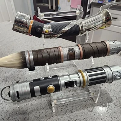 Imagen de HHUXIUE Lightsaber Stand Display，Acrylic Desktop Stand，3 Tier Stand，para Espadas, sables de luz. (Transparente)