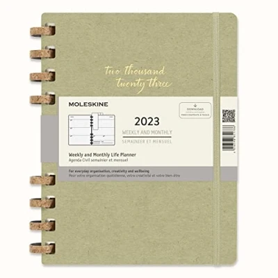 Imagen de Moleskine Monthly Planner 2022, Agendas Spiral Life, Agenda Mensual de 12 Meses con Tapa Dura, Tamaño XL 19 x 25 cm, Crush Olive