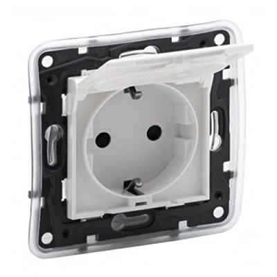 Imagen de Enchufe Schuko 2P+T IP44 con tapaLegrand 864139serie Niloe Step Blanco Mate