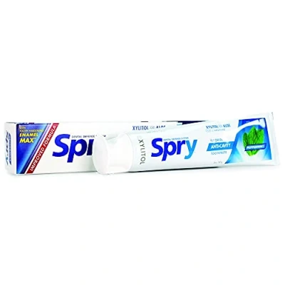 Imagen de Spry Xylitol Toothpaste 5oz, Fluoride Adult and Kids, Teeth Whitening with Xylitol, Natural Breath Freshening, Mouth Moisturizing Ingredients, Peppermint (Pack of 1)