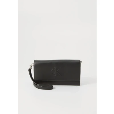Imagen de Calvin Klein Jeans Sculpted LONG FOLD Strap Bandolera, Mujer, Talla: One Size, Black