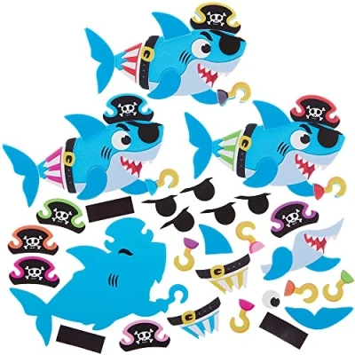 Imagen de Baker Ross FX623 Kit de imanes tiburón pirata Pack 8, manualidades espuma para niños