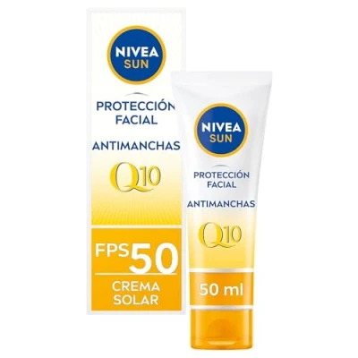 Imagen de NIVEA SUN Protección solar Facial UV Antiedad &amp; Antimanchas FP50 (50 ml), 0% residuos, crema hidratante con Q10