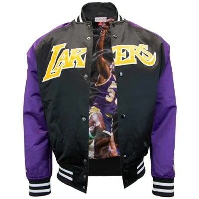 Imagen de Mitchell &amp; Ness Name Number Lightweight Satin Jacket (NBA) Los Angeles Lakers M. Johnson, Negro Púrpura, Tamaño XXL