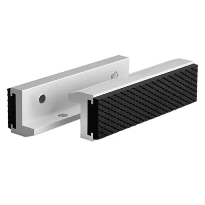 Imagen de 2 fundas magnéticas para tornillo de banco con almohadillas universales suaves mandíbulas vicio, protector multiusos metal (2 piezas 100 mm (4 pulgadas)