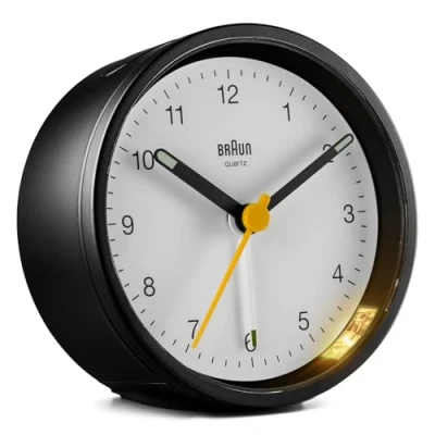 Imagen de Braun Reloj Despertador analógico clásico función repetición e iluminación, Movimiento de Cuarzo silencioso, Alarma por pitido en Crescendo Blanco y Negro, Modelo BC12BW.