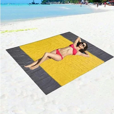 Imagen de NC coperta da Spiaggia,210 * 200CM Picnic Impermeabile Portatile,con 4 chiodi fissi fixed spiaggia portatile antisabbia per Campeggio, Picnic, Spiaggia, Escursionismo (giallo)