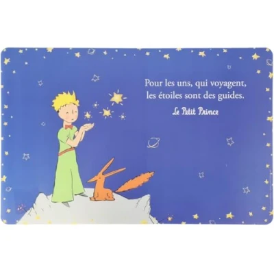 Imagen de Set de Mesa El Principito Jugando con Estrellas Fondo Azul Alrededor