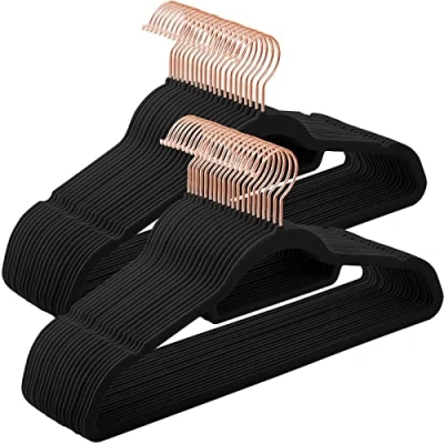 Imagen de SONGMICS Percha de Terciopelo, Juego 50, Antideslizantes, con Barra Corbata y Gancho Oro Rosa, 0,6 cm Espesor, Ahorra Espacio, 43,5 Largo, para Abrigo Vestido Pantalón, Negro CRF21BK50