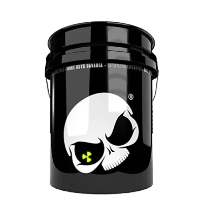 Imagen de Nuke Guys Car Wash Bucket White Skull Edition Cubo de lavado coche con 5 galones (20 litros aprox.) para la ropa o moto