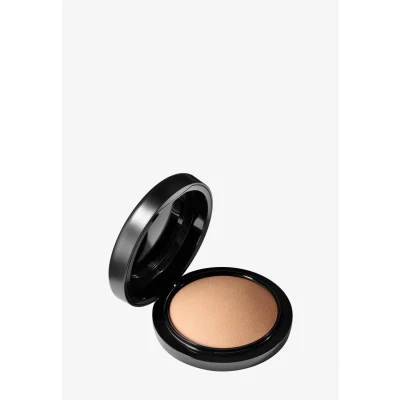 Imagen de MAC Mineralize Skinfinish Natural Medium Tan 10 g