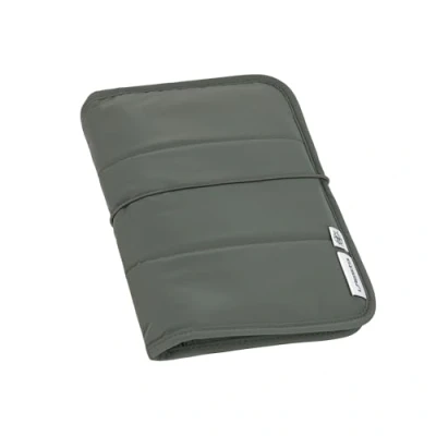 Imagen de LÄSSIG Bolso cambiador con y compartimento para toallitas húmedas de viaje/Changing Pouch olive
