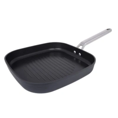 Imagen de Arcos Serie Samoa Grill Antiadherente 28x28 cm Aluminio Forjado Full Induction Mango Acero Inoxidable Efecto Frio Sistema ahorro energético Apta lavavajillas Color Negro
