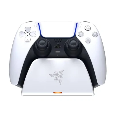 Imagen de Razer Universal Quick Charging Stand Para el mando DualSense de PlayStation 5 (carga rápida, diseño soporte curvo, alimentación USB, navegación con una sola mano) Blanco