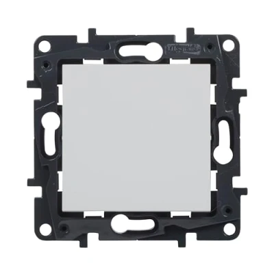 Imagen de LEGRAND Interruptor o Conmutador componible 10AX para instalación empotrada, Gama Niloé Step, Color Blanco, 398220