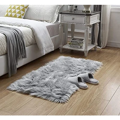 Imagen de HEQUN Alfombra de Piel Oveja sintética, Artificial Alfombra,Funda Silla Forro Polar Suave y mullida para recámara, sofá, Suelo (180 X 80 CM, Gris)
