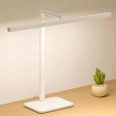 Imagen de Xiaomi LED Desk Lamp 2 Lampara Inteligente de Escritorio Flexible Diseño Elegante con Control Voz Compatible Google Home y Alexa Color Blanco