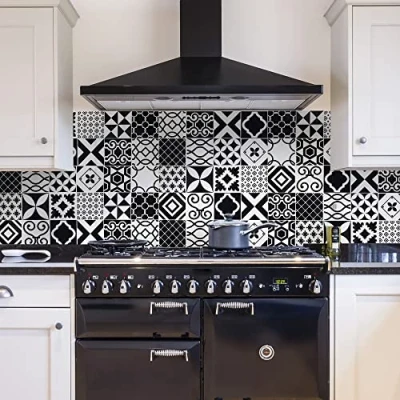 Imagen de Panel protector antisalpicaduras cocina adhesivo de pared pequeñas baldosas blancas y negras 180 x 60 cm 100% made in Italy con tinta no tòxica, ignìfuga resistente al agua