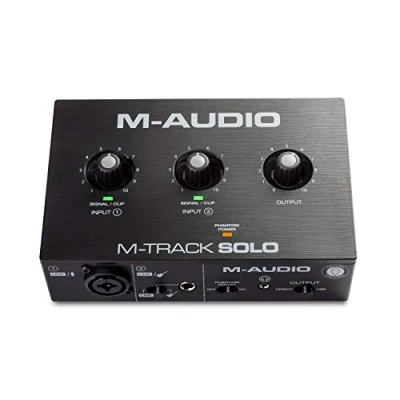 Imagen de M audio Track Solo Interfaz de USB, tarjeta sonido para grabaciones, transmisiones y pódcasts con entradas XLR, línea DI, paquete software incluido