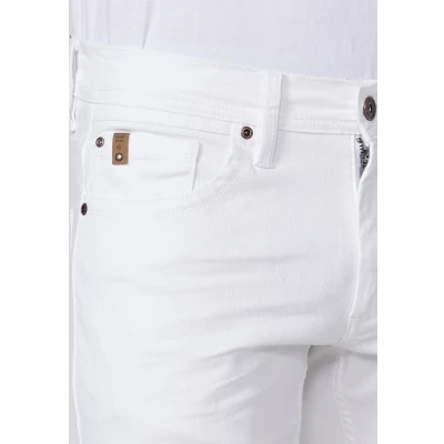 Imagen de Pantalón largo straigth regular fit con Cinco bolsillos y uno cerillero de color Blanco para Hombre