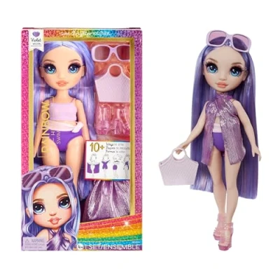 Imagen de RAINBOW HIGH Swim &amp; Style Violeta (Morado) Muñeca de 28 cm con Envoltorio Brillante y +10 Estilos Traje Baño Extraíble, Sandalias, Accesorios Juego para Niños Niñas 4 12 Años
