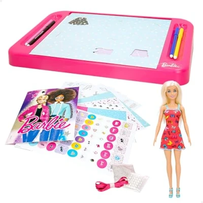 Imagen de Liscianigiochi Barbie Taller de Moda, Con muñeca incluida 88645 Juego creativo para niñas a partir 4 años (88645)