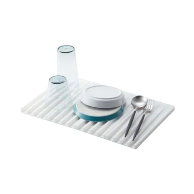 Imagen de YAMAZAKI Home Bandeja escurridora plegable, alfombrilla de secado platos cocina, silicona, blanco, 9.8 x 15.9 pulgadas