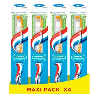 Imagen de Aquafresh Dynamic Cepillo de Dientes Para Adultos, Suave Con las Encías, una Limpieza Precisa y Delicada, Pack 4 Unidades