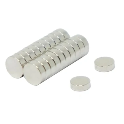 Imagen de Magnet Expert Imanes circulares para manualidades (neodimio resistente, N42, 6 x 2 mm, 680 g, 20 unidades)