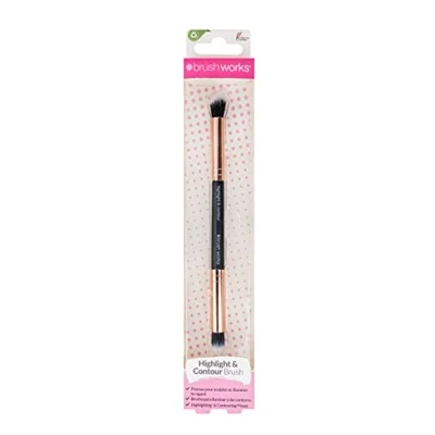 Imagen de Brushworks Highlight &amp; Contour Brush