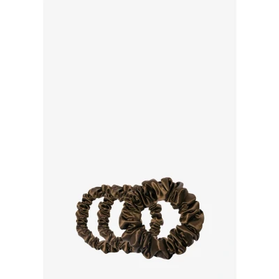 Imagen de Slip Pure Silk Back to Basics coleteros surtidos de seda morera 22 momme 100 % pura para mujer, juego elásticos lujo y agradables al cabello (4 coleteros)