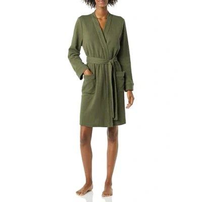 Imagen de Amazon Essentials Bata Media Ligera con Diseño Gofrado (Disponible en Tallas Grandes) Mujer, Verde Oliva, S
