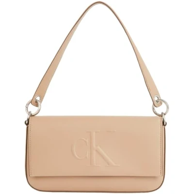 Imagen de Calvin Klein Bolso con correa para hombro Mujer Sculpted Flap Pouch logotipo, Gris (Crockery), Talla Única