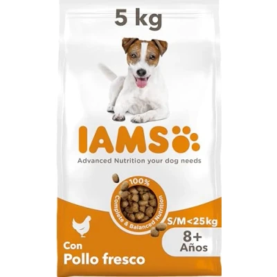 Imagen de IAMS Alimento seco para perros de razas pequeñas y medianas con pollo fresco, comida seca edad más 8 años, 5 kg