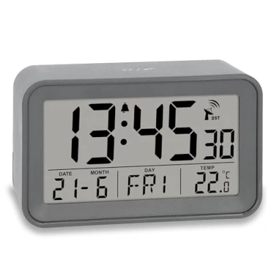 Imagen de ADE Reloj Despertador Digital radiocontrolado con luz Indicador de Temperatura y Calendario Viaje pequeño sobremesa Bonita Carcasa Gris Mate Pila
