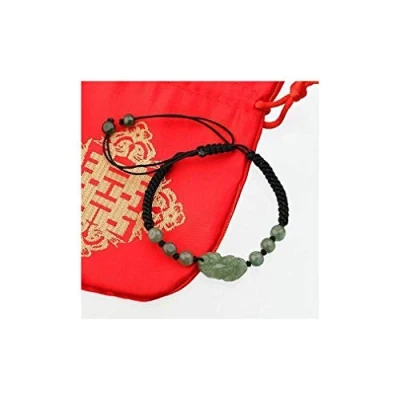 Imagen de lachineuse Pulsera PIXIU de Jade Símbolo Feng Shui Riqueza y protección Bolsa satén