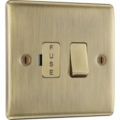 Imagen de BG Electrical NBS50 Unidad de conexión fusionada con interruptor metal antique brass