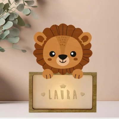 Imagen de WONDEE Vintiun Regalos Personalizados Originales para Bebés, Lámpara Personalizada Bebé Quitamiedos de León Cosas/Regalos Bebés Recién Nacidos Niña y Niño 0 1 2 3 4 5 6 7 8 9 años