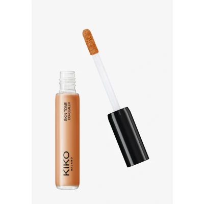 Imagen de KIKO Milano Skin Tone Concealer 08, Corrector Fluido Alisador Con Acabado Natural
