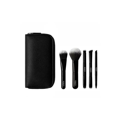 Imagen de KIKO Milano Travel Brush Set Estuche de viaje con cinco brochas/pinceles profesionales