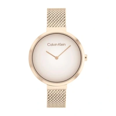 Imagen de Calvin Klein Reloj Analógico de Cuarzo para mujer con correa malla acero inoxidable color oro rosado 25200080