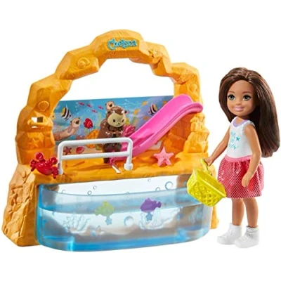 Imagen de Barbie Club Chelsea ¡Vamos al Acuario! Muñeca con accesorios, Multicolor (Mattel, GHV75)