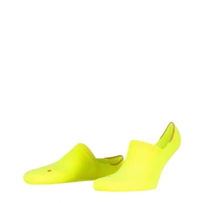 Imagen de FALKE Cool Kick Invisible U In suave transpirable secado rápido invisibles lisos 1 par, Calcetines pinkies Unisex adulto, Amarillo Lightning 1325, 37 38