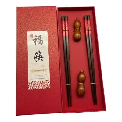 Imagen de Set de Regalo para Palillos, 2 Pares Palillos Bambu Japoneses Chopsticks Reutilizables, Madera chinos Sushi, Hecha a Mano(Pez)