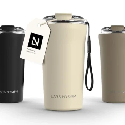 Imagen de LARS NYSØM Taza térmica Café para llevar con correa y Tapa Tritan Termo de 0,5 litros aislante Travel mug acero inoxidable a prueba fugas (Almond Beige, 500ml)