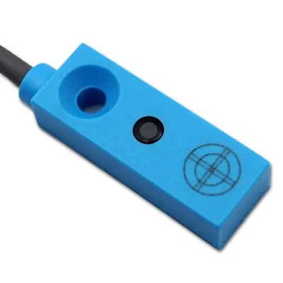 Imagen de Sensor de proximidad en miniatura inductivo 10 30 V PNP NO 4 mm Endstop IP68